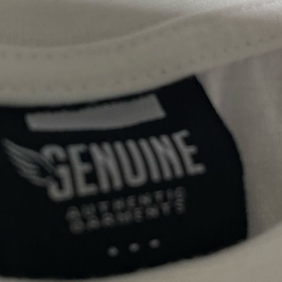 Genuine Streetwear Graffiti Short & Tee Set White and Bright Size Small - Picture 9 of 13